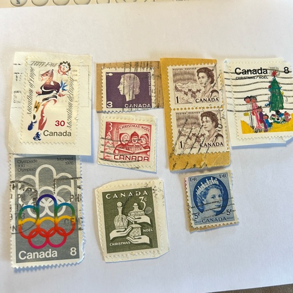 vtg Canada Postage stamps Mix of 9 different price and time - Picture 1 of 6